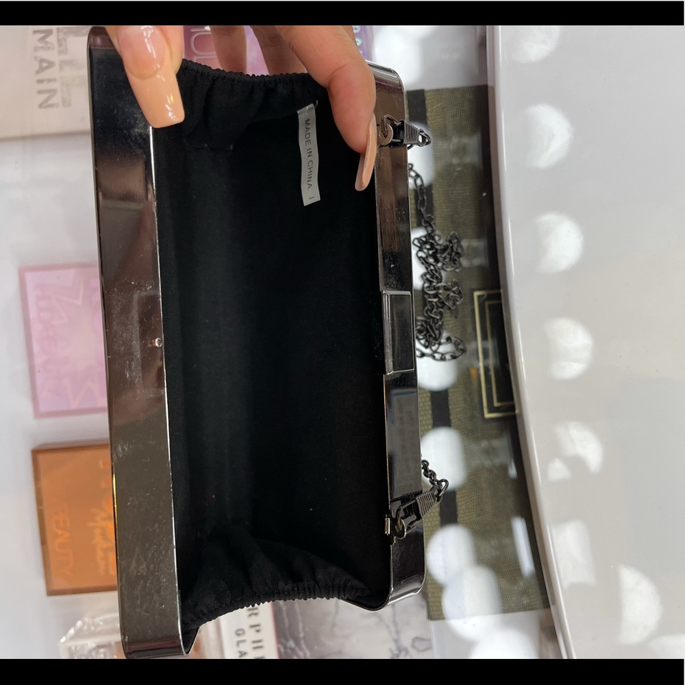 SOLDBeaty Clutch - Picture 6 of 6